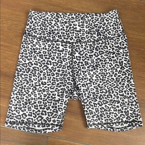 Leopard Print Women's workout Shorts